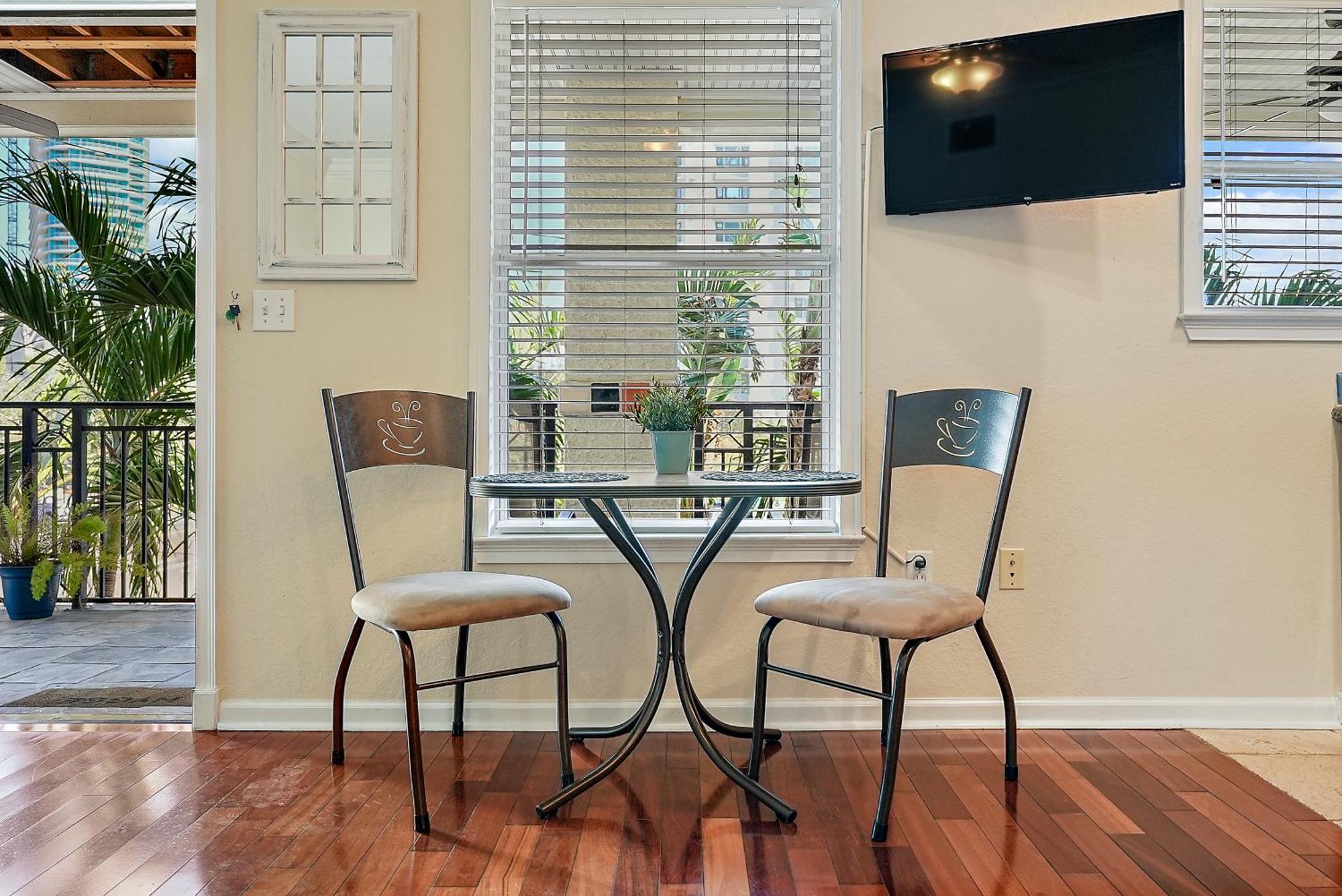 Wine-Dine-Sunshine Cozy Flat In The Heart Of Dtsp Vila São Petersburgo Exterior foto