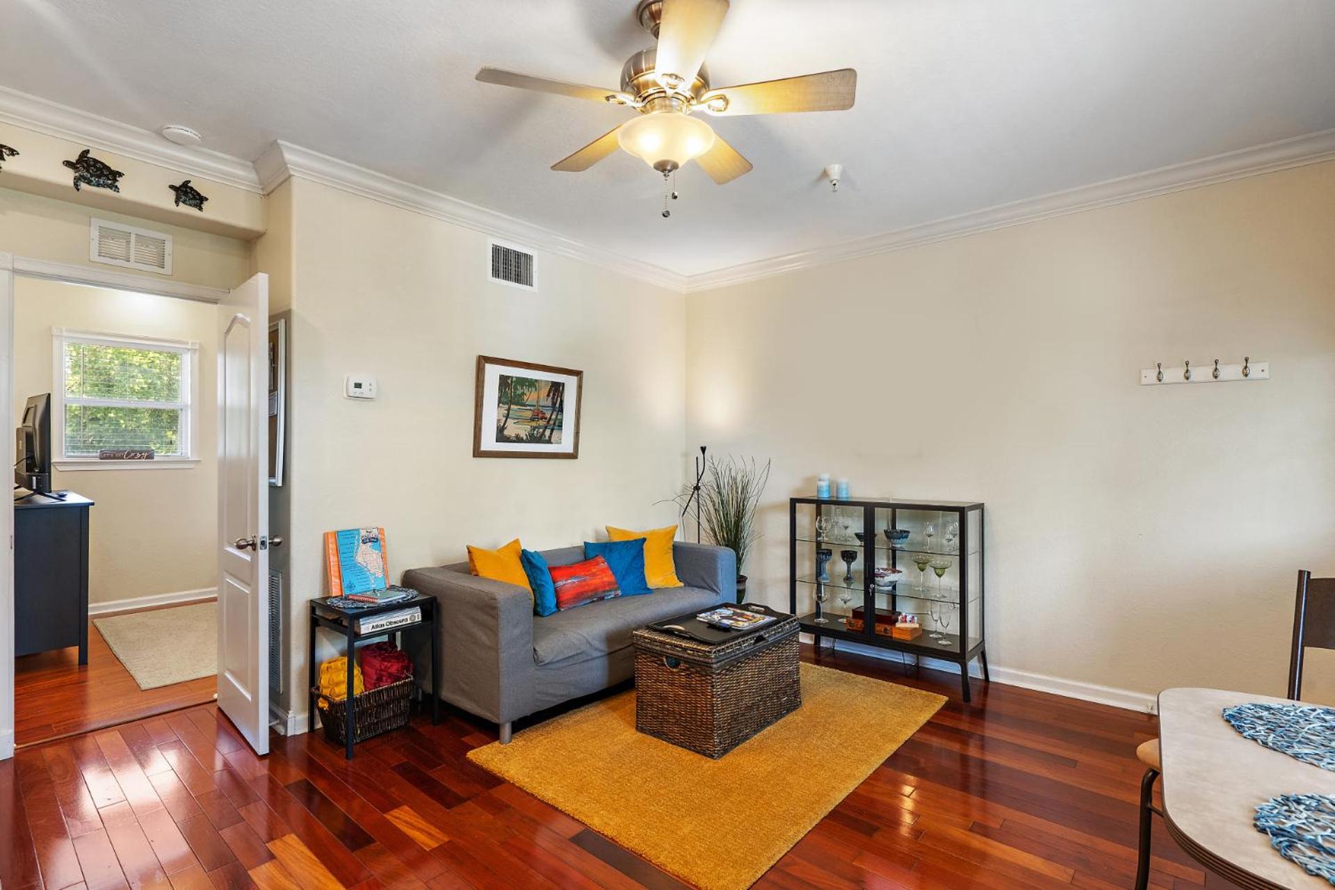 Wine-Dine-Sunshine Cozy Flat In The Heart Of Dtsp Vila São Petersburgo Exterior foto